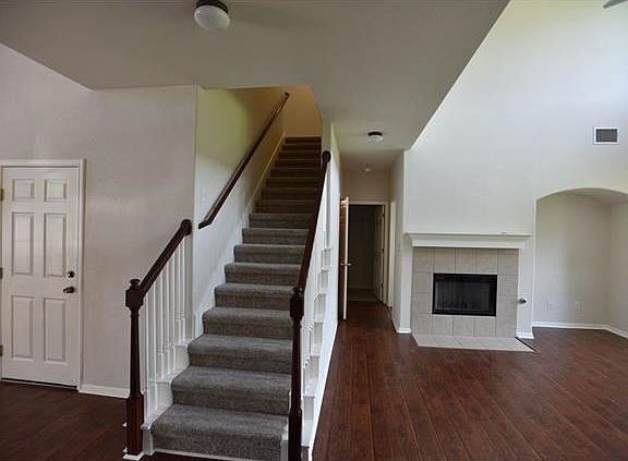 4th image of 1106 Flintwood Ct