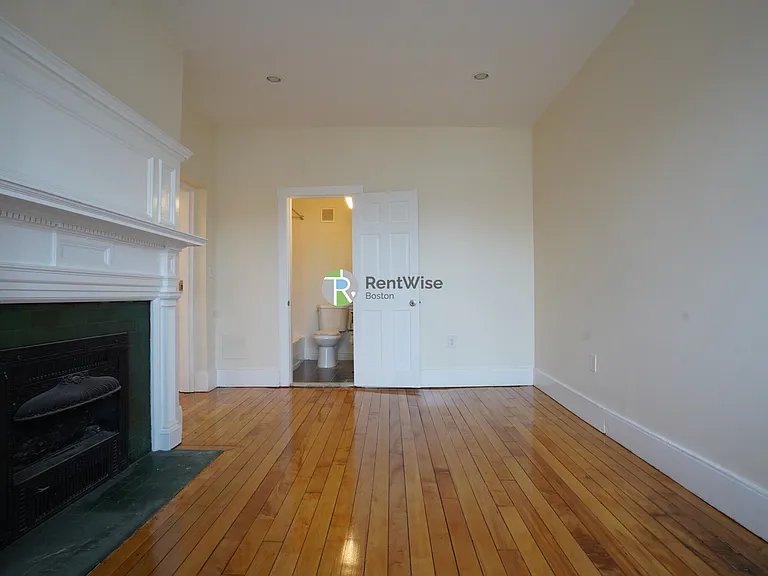 1212 Commonwealth Ave #1 — Photo 6