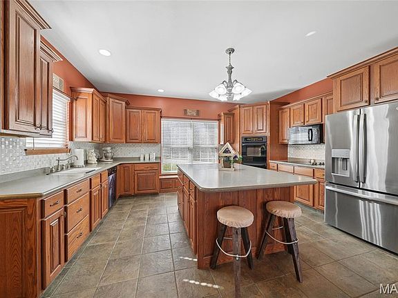 4th image of 474 Huntington Trails Dr