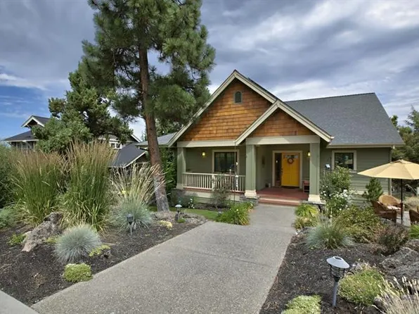 1200 NW Constellation Dr, Bend, OR 97703