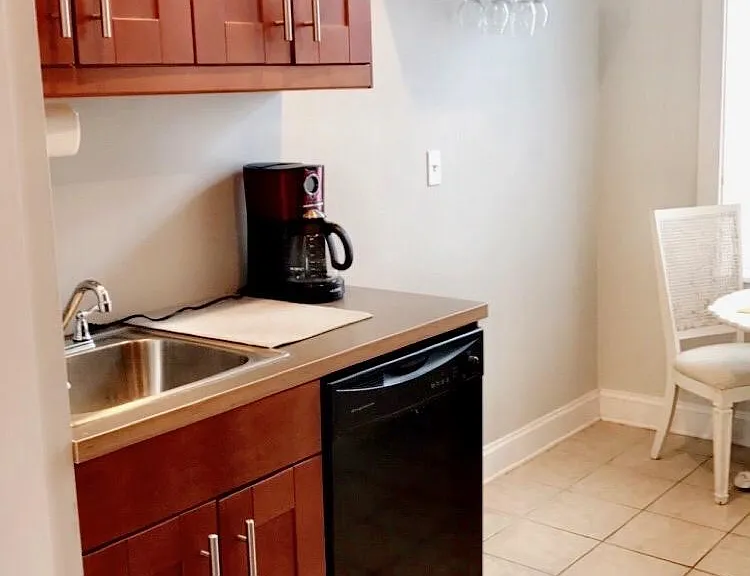 211 E King St #2 — Photo 3