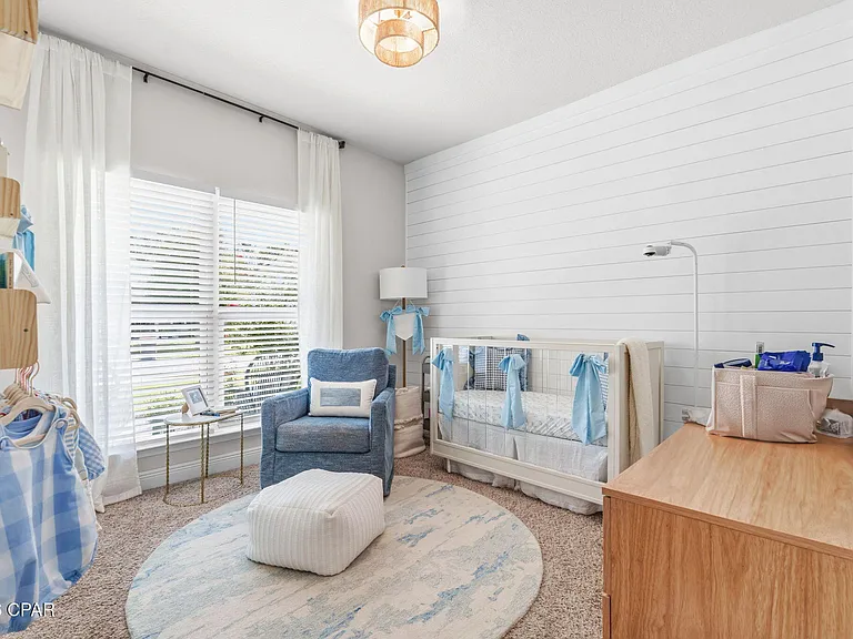 350 Emerald Cove St — Photo 3