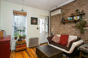 Rented by Vivaldi Real Estate