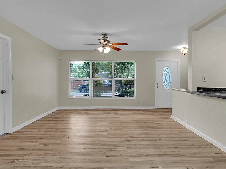 3002 Arthur St — Photo 7