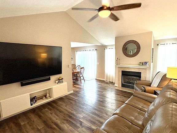 2nd image of 12734 Rolling Meadows Dr