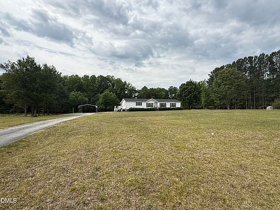 2nd image of 513 Gay Rd