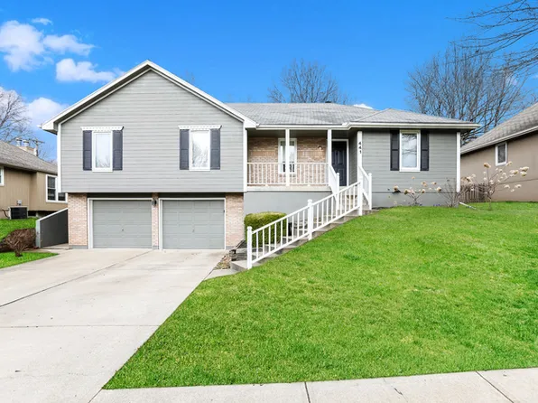 441 NW Chateau Dr, Blue Springs, MO 64014