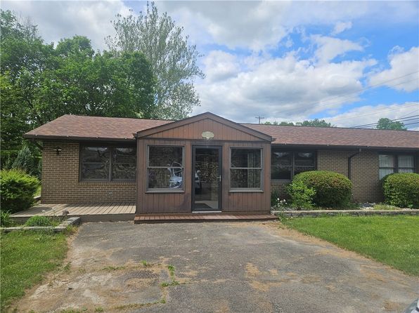 103 Farm Ln