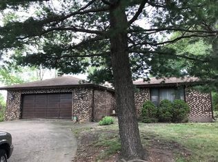 3475 Whirlaway Dr, Northbrook, IL