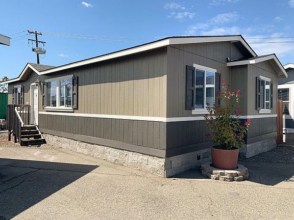 2nd image of 139 El Bosque Dr #139