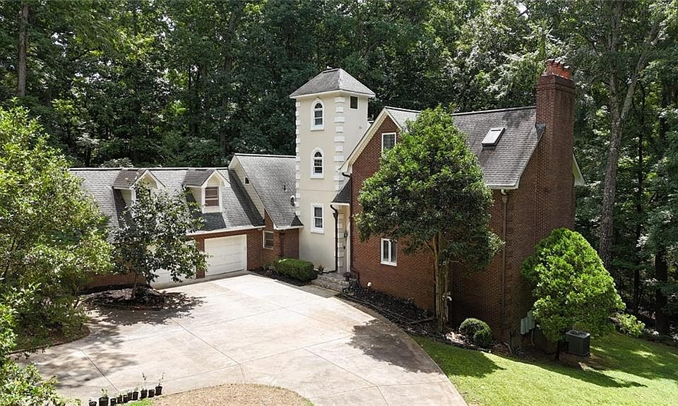 1st image of 5599 Stone Creek Dr