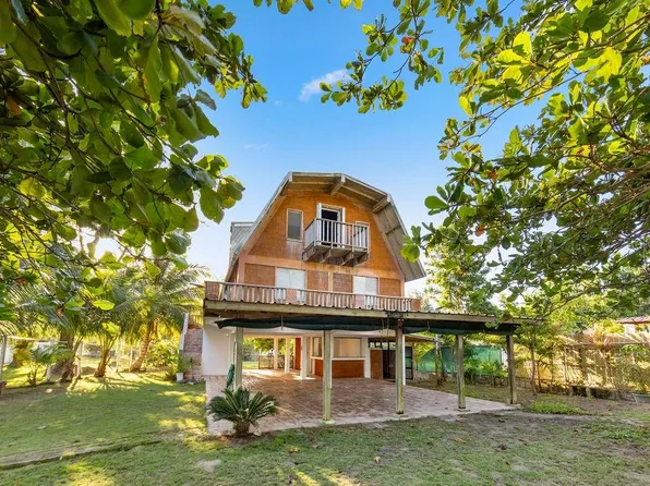 State Highway 968 Km #2.1, Rio Grande, PR 00745