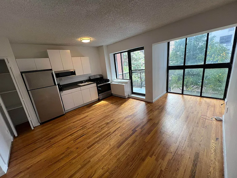 343 W 51st St #2A — Photo 2