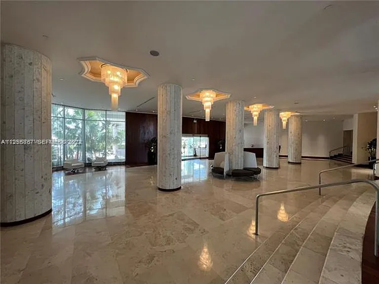 5161 Collins Avenue Cu #1711 — Photo 16