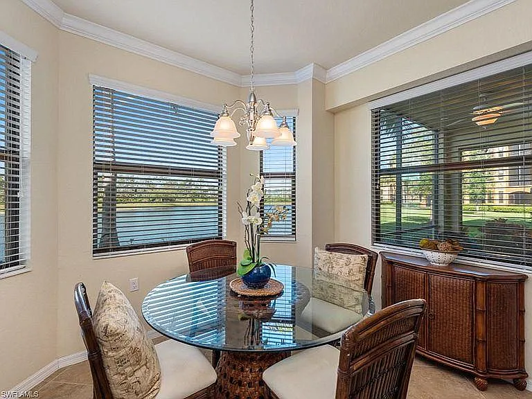 Comfortable kitchen eating area