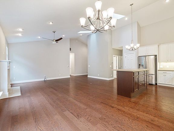 5th image of 4739 E Donington Dr