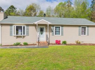 327 Bull Run Dr, Hopewell, VA 23860