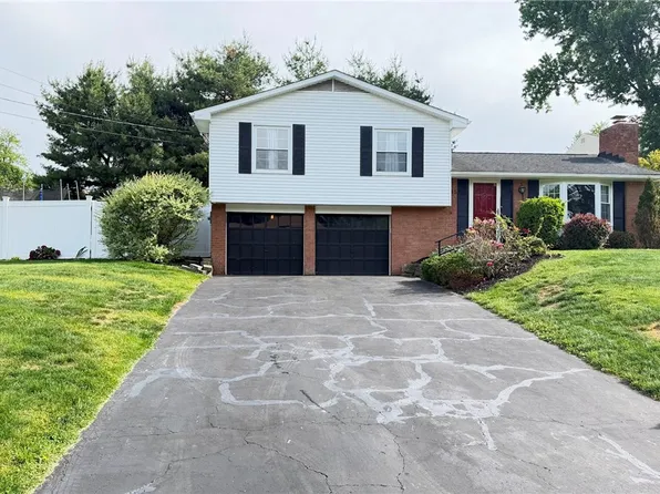 145 Lansdowne Dr, Coraopolis, PA 15108
