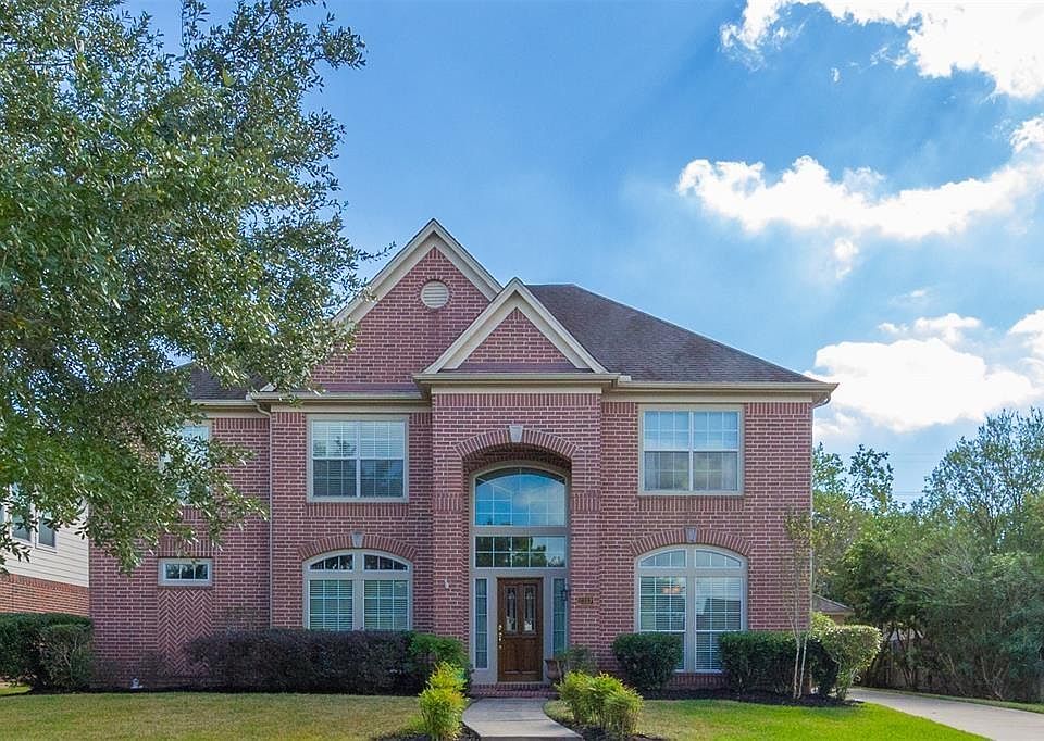 1st image of 2317 S Lake Dr