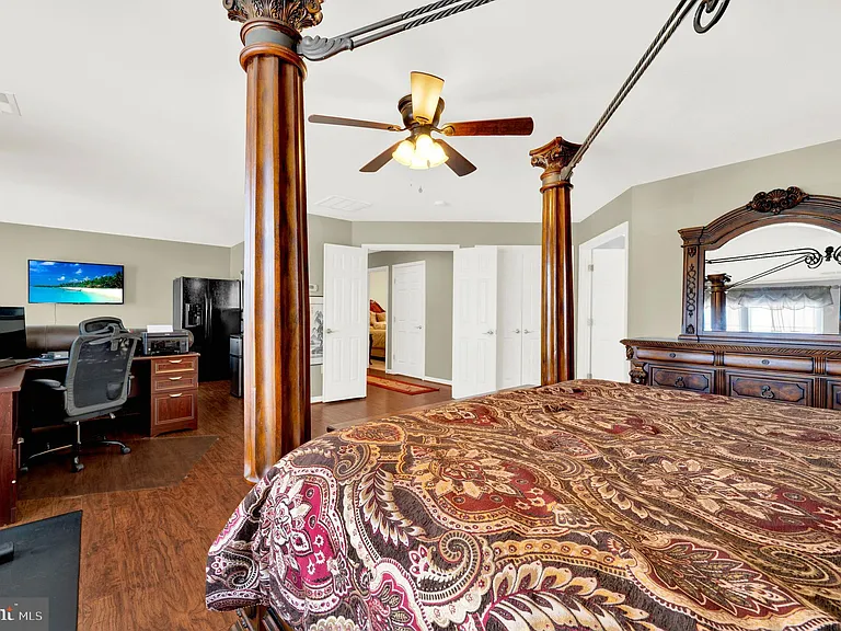 533 Rubens Cir — Photo 30