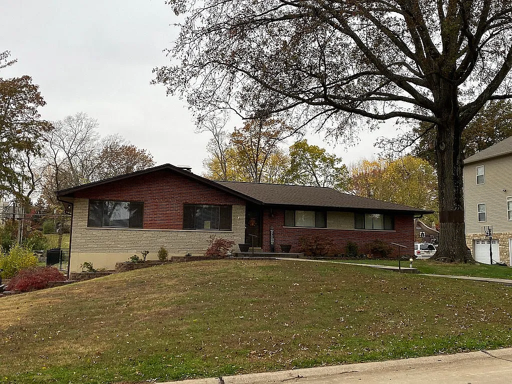 9901 Crestwick Dr photo 1