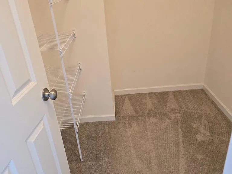 243 Crofton Ct — Photo 7