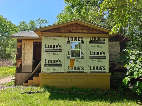440 Pleasant Ave, Michigan City, IN 46360