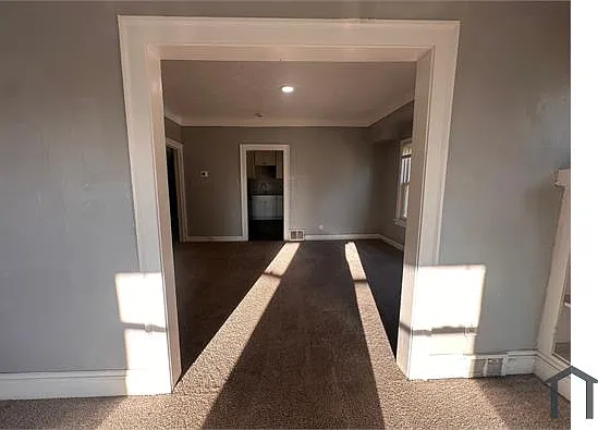 3 bed, 1200 sqft, $1,299 — Photo 4