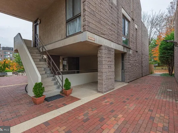 2360 Flax Ter, Baltimore, MD 21209