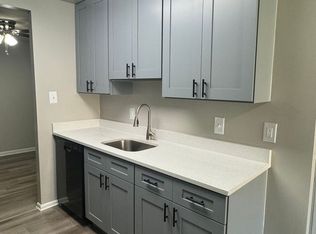 1300 Sanderson Dr #2B-2BA, Sterling, VA 20164