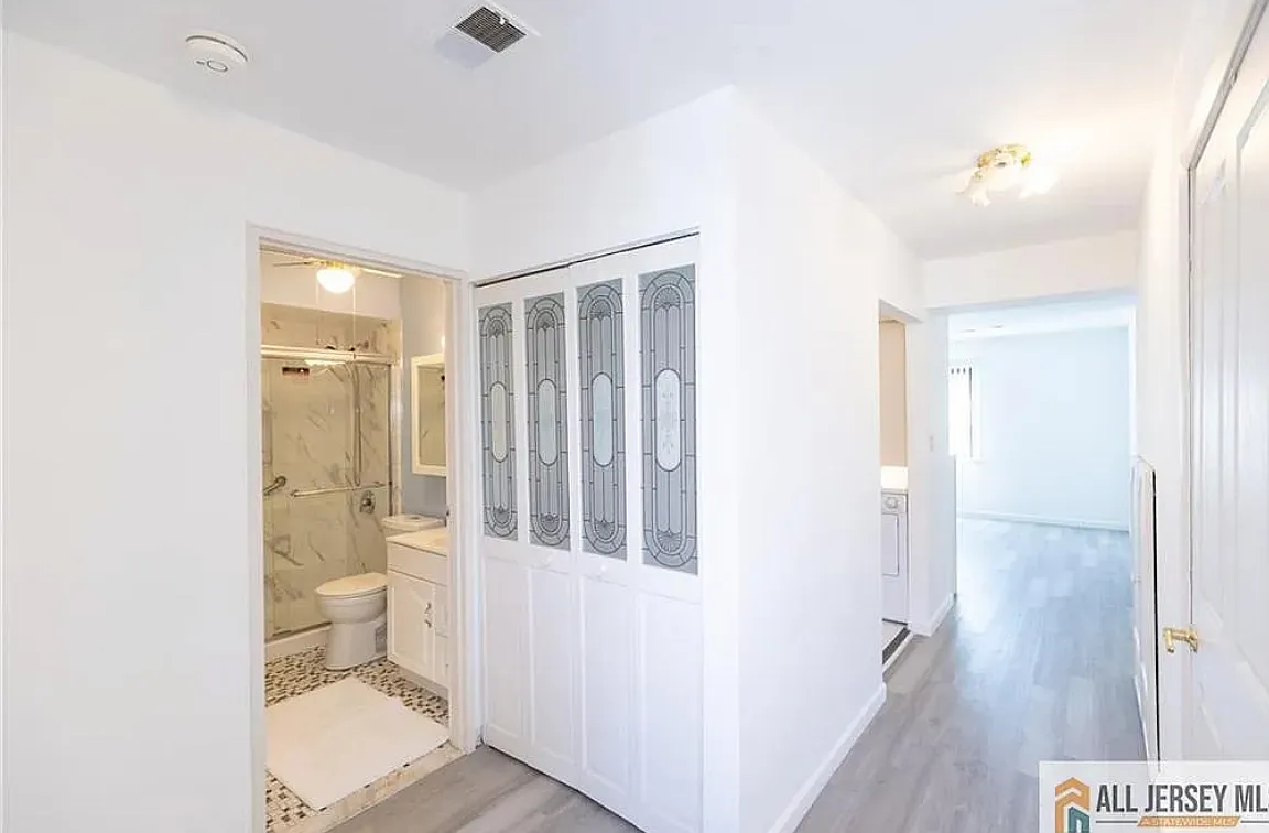 1 bed, 602 sqft, $2,200 — Photo 3
