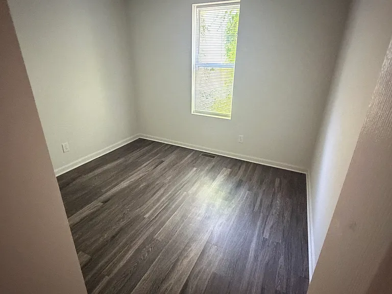 2214 Caniff St #1R — Photo 6