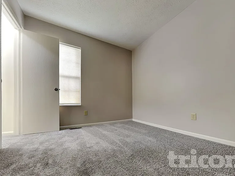 5926 Bowie Ln — Photo 14