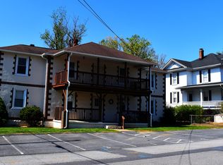 616 14th St APT 1, Waynesboro, VA 22980