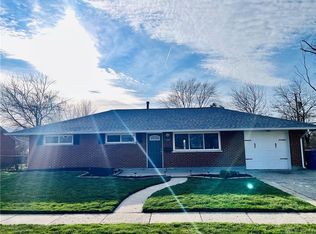 5801 Traymore Dr, Dayton, OH 45424