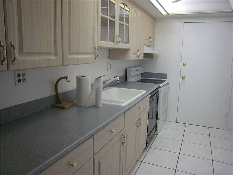 1st image of 18042 Biscayne Blvd