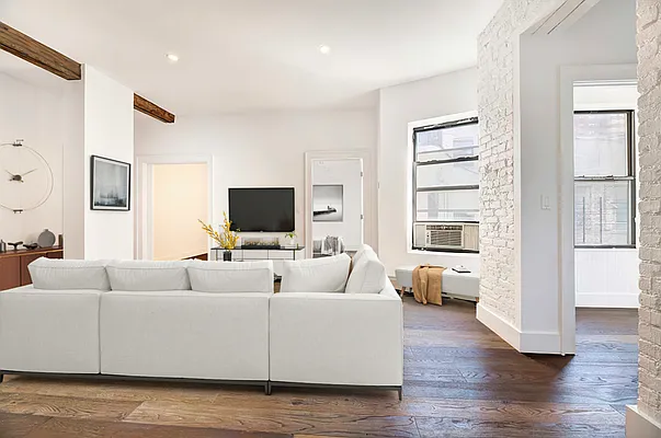 Rented by REAL New York | media 3