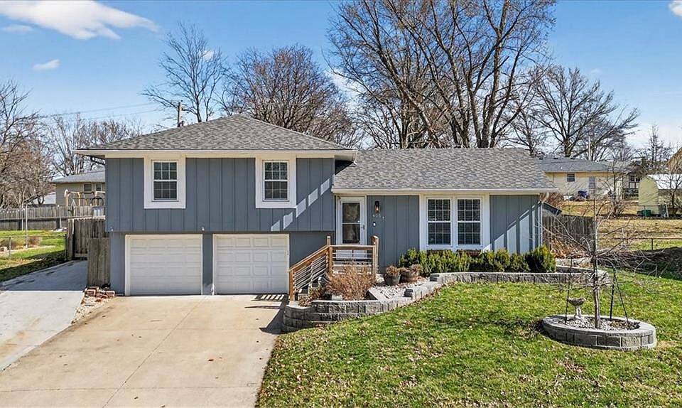 1st image of 405 Osage St