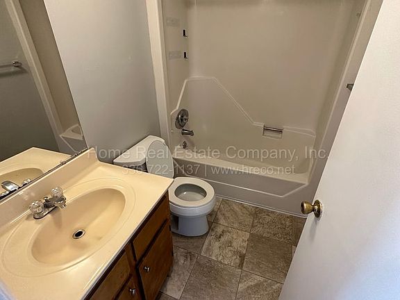 3rd image of 1000 Salisbury St APT 6-B