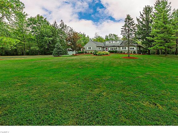 4th image of 15 Mill Creek Ln