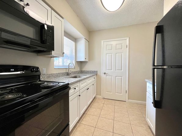 600 76th Ave N APT 317