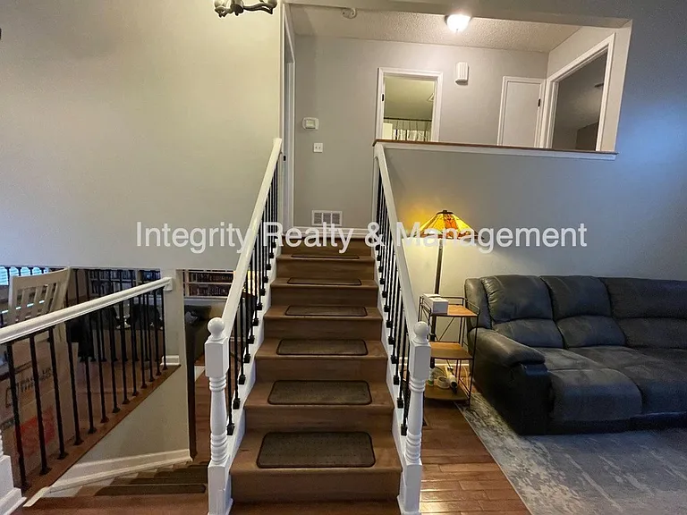 475 Chiswick Cir — Photo 26