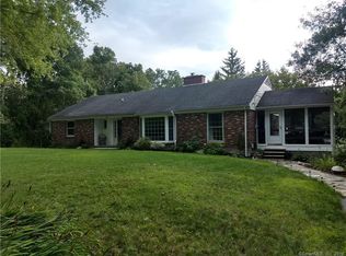 68 Robbins Rd, Thompson, CT 06277
