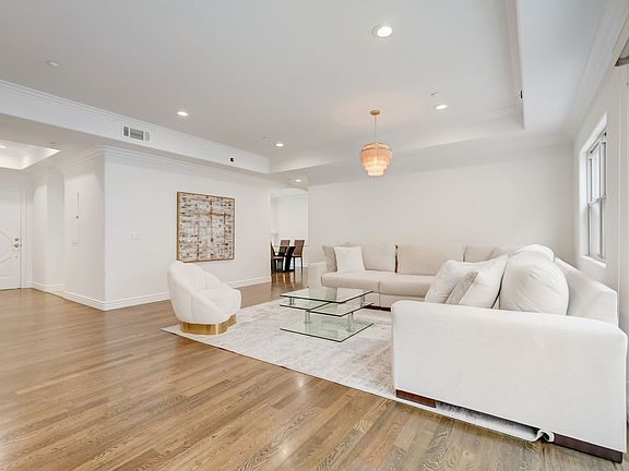 2nd image of 1741 S Bentley Ave APT 5