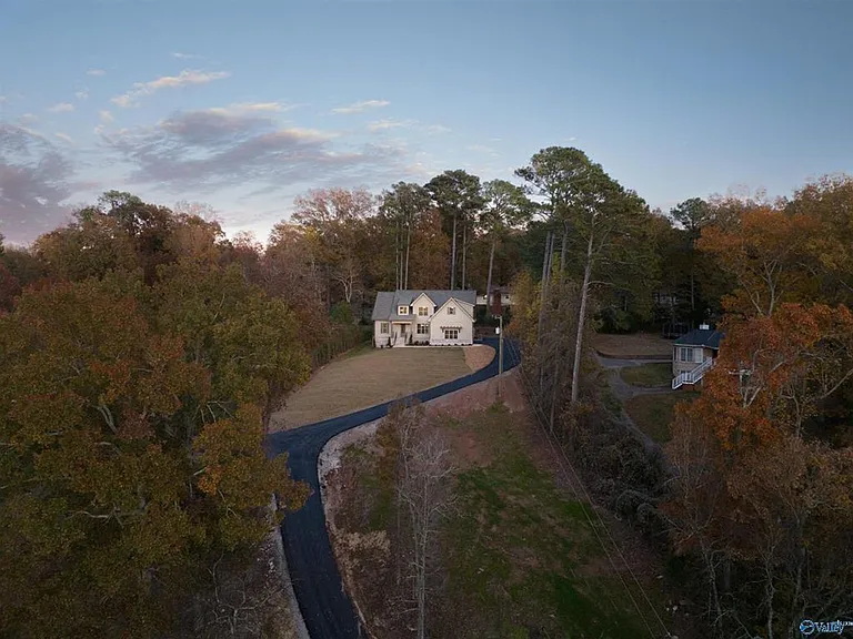 3445 Creek Path Rd — Photo 3