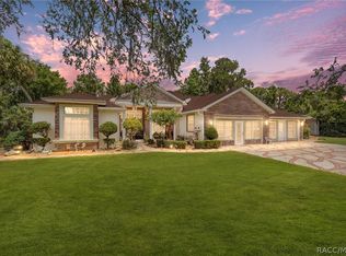 9709 W Riverwood Dr, Crystal River, FL 34428