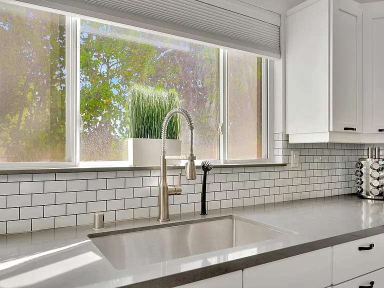 5565 Ostin Ave — Photo 24