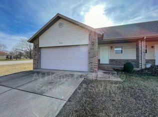 4308 W La Siesta St, Springfield, MO 65802