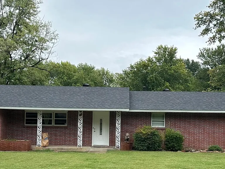 1772 N Oakland Ave — Photo 1