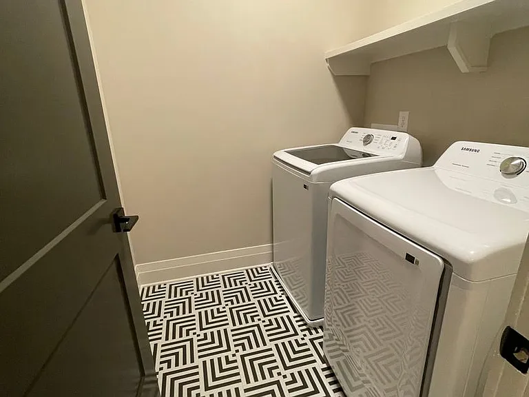 1086 Noble Loop #11 — Photo 17